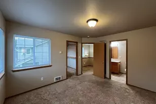 512 N 4th Ave SW, Tumwater, WA 98512 - Photo 8