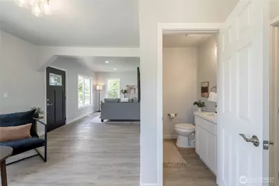 1402 S 80th Street, Tacoma, WA 98408 - Photo 8