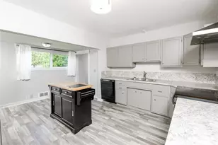 1031 W Glenwood St, Port Angeles, WA 98363 - Photo 10