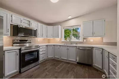 150 E Kingston Way, Shelton, WA 98584 - Photo 8