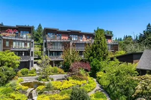620 NE Vineyard Ln, Bainbridge Island, WA 98110 - Photo 2