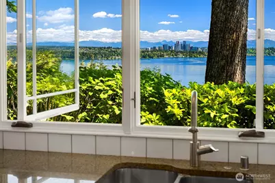 618 37th Avenue, Seattle, WA 98122 - Photo 10