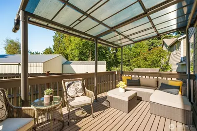 20121 Bartlett Road, Bothell, WA 98012 - Photo 32