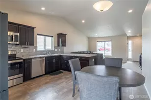 322 W 6th St, Warden, WA 98857 - Photo 10