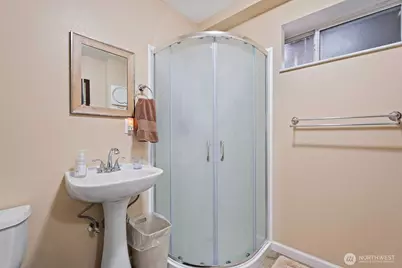 17117 NE 84th Street, Redmond, WA 98052 - Photo 26