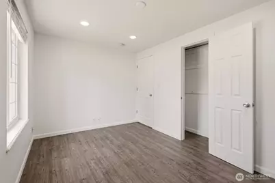 15520 32nd Avenue NE, Shoreline, WA 98155 - Photo 16