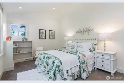 7626 NE 8th Street, Medina, WA 98039 - Photo 30