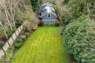 7626 NE 8th Street, Medina, WA 98039 - Photo 36