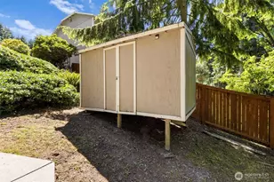 960 NE Melanie Ct, Bremerton, WA 98311 - Photo 34