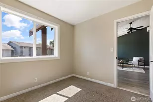 475 SE Barrington Dr, Oak Harbor, WA 98277 - Photo 10