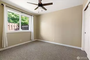 475 SE Barrington Dr, Oak Harbor, WA 98277 - Photo 12