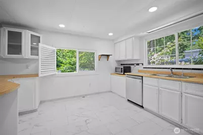 2282 Yew Street #C1, Bellingham, WA 98229 - Photo 10