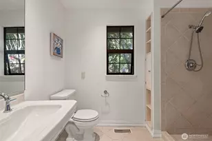 13257 SE 54th Pl, Bellevue, WA 98006 - Photo 14