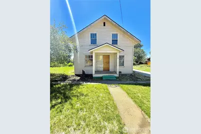 224 Bartlett Avenue E, Omak, WA 98841 - Photo 1