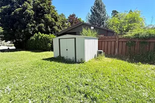 224 Bartlett Ave E, Omak, WA 98841 - Photo 8
