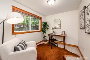 8517 Stone Ave N, Seattle, WA 98103 - Photo 4
