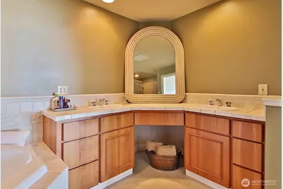 7532 Maxwelton Beach Lane, Clinton, WA 98236 - Photo 34