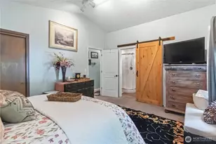 209 W Beacon Hill Dr, Longview, WA 98632 - Photo 16