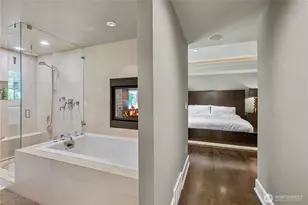 2553 Medina Cir, Medina, WA 98039 - Photo 24
