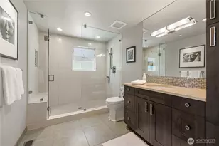 2553 Medina Cir, Medina, WA 98039 - Photo 30