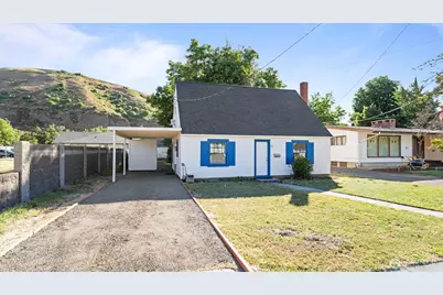 906 S 3rd, Dayton, WA 99328 - Photo 2