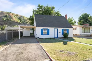 906 S 3rd, Dayton, WA 99328 - Photo 2
