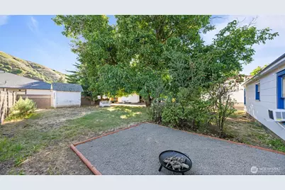 906 S 3rd, Dayton, WA 99328 - Photo 20