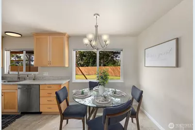 16715 116th Place SE, Renton, WA 98058 - Photo 10