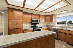 2516 Rockefeller Ave, Everett, WA 98201 - Photo 8