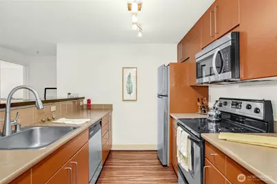 1550 Eastlake Avenue E #203, Seattle, WA 98102 - Photo 22