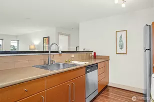 1550 Eastlake Ave E, Seattle, WA 98102 - Photo 20