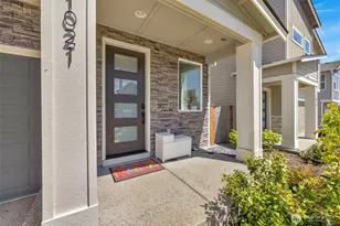 1021 169th Pl SW, Lynnwood, WA 98037 - Photo 2