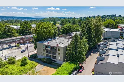 7323 NE Sand Point Way #111, Seattle, WA 98115 - Photo 24
