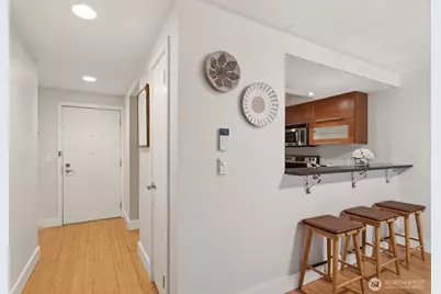 7323 NE Sand Point Way #111, Seattle, WA 98115 - Photo 8