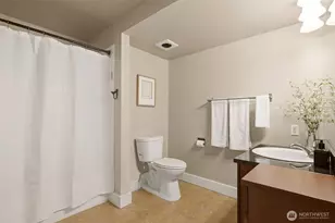 7323 NE Sand Point Way, Seattle, WA 98115 - Photo 14