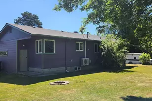 1085 Garfield Ave, Blaine, WA 98230 - Photo 6