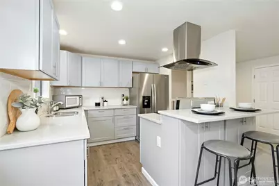 7909 218th Street SW #6, Edmonds, WA 98026 - Photo 2