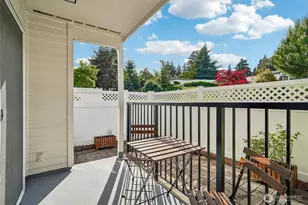 12700 NE 8th St, Bellevue, WA 98005 - Photo 16