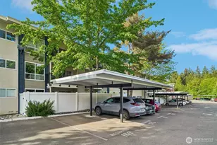 12700 NE 8th St, Bellevue, WA 98005 - Photo 26