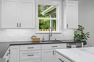 9207 NE 175th St, Bothell, WA 98011 - Photo 6