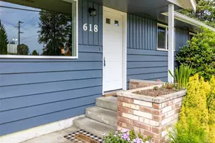 618 21st St SE, Puyallup, WA 98372 - Photo 2