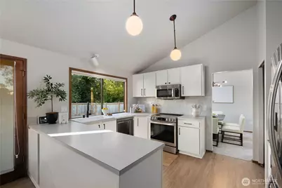 619 S 31st Street, Renton, WA 98055 - Photo 10