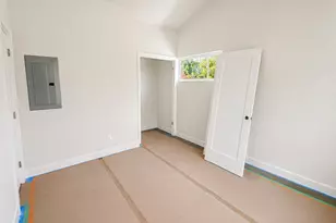 4909 SW Canada Dr, Seattle, WA 98136 - Photo 12