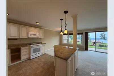 8112 53rd Avenue W #611, Mukilteo, WA 98275 - Photo 6