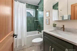 3706 NE 137th St, Seattle, WA 98125 - Photo 18