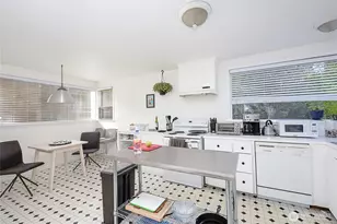 910 E Prospect St, Seattle, WA 98102 - Photo 8