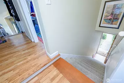 910 E Prospect Street, Seattle, WA 98102 - Photo 18
