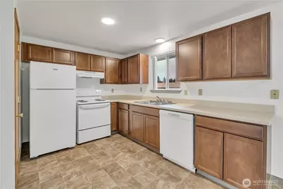17319 8th Avenue Ct E, Spanaway, WA 98387 - Photo 8
