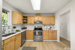 3105 13th St SW, Puyallup, WA 98373 - Photo 8