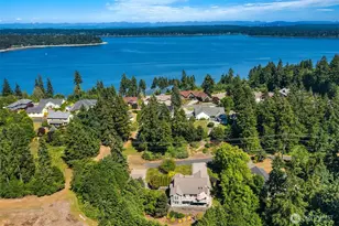 2312 NE Solar View Ct, Poulsbo, WA 98370 - Photo 2